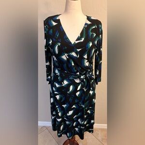 Kasper Abstract Long Sleeve Dress in Black, Blue, and Green